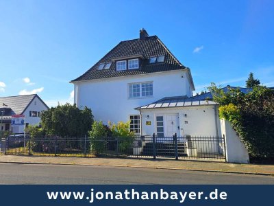 Luxuriöses Wohnen in Bürgerparknähe - Exklusive Stadtvilla mit Schwimmbad & Sauna