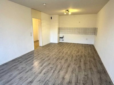 * OFFENE KÜCHE und XL Balkon * 2. Etage * Aufzug * Jobcenter 3 Personen möglich * BETZENBERG *