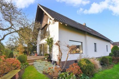 Gepflegtes Ein-/ oder Zweifamilienhaus mit großem Garten!