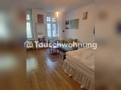 Tauschwohnung: Suche Pärchenwohnung, biete günstige Flat in Friedrichshain
