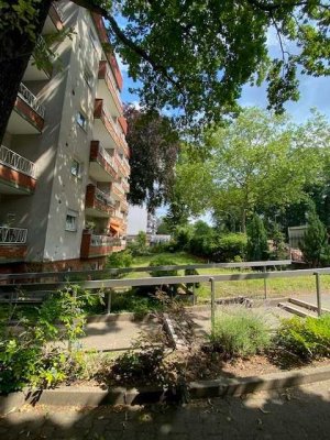 Seniorenwohnhaus Walter Adolph - Caritas Service Wohnen.  1 Zimmer-Wohnung mit Balkon, befristet.