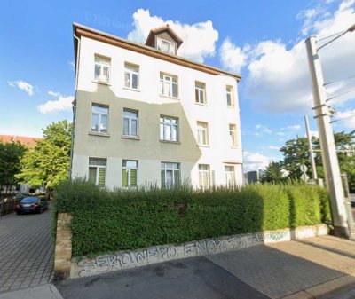 Sanierungsbedürftige 3 Raumwohnung in Leipzig-Großzschocher