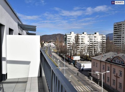 Ihr Traum-Penthouse in Graz-Gösting wartet! Lassen Sie sich von atemberaubendem Schlossbergblick, einer großzügigen Dachterrasse und Komfort mit Tiefgarage und Kellerabteil verzaubern. Ein Ort, an dem Lebensqualität beginnt!