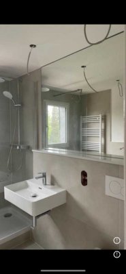 Renovierte 3-Raum-Maisonette-Wohnung mit gehobener Innenausstattung mit Einbauküche in Krefeld