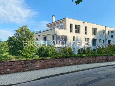 Exklusives Wohnjuwel mit Schlossblick