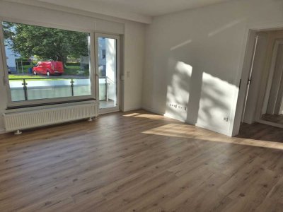 Moderne,frisch renovierte 3-Zimmer-EG-Wohnung mit gehoben Innenausstattung und  Balkon