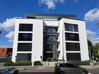 Modernes Loft mit Einbauküche