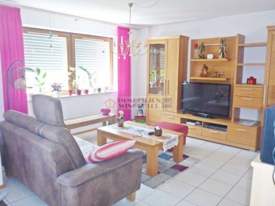 Gepflegtes Einfamilienhaus mit Doppelgarage in Leonberg zu verkaufen.