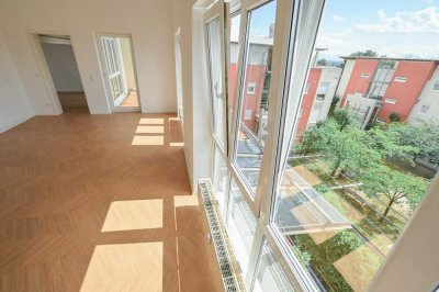 Frisch renovierte 3-Zimmer-Wohnung mit Fischgrätenboden & zwei Balkonen - ca. 70 m² Wohnfläche