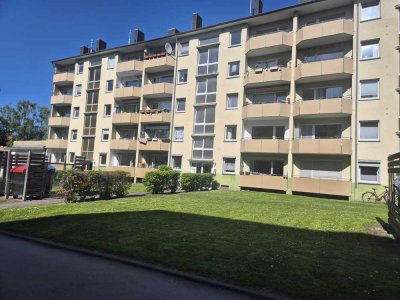 MÜLLER - FH-nah & City-nah: Frisch sanierte 3-Zimmer-Erdgeschosswohnung mit Balkon