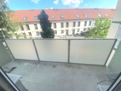 MANNHEIM - Renovierte 1 ZKB Wohnung in Mannheim mit Balkon