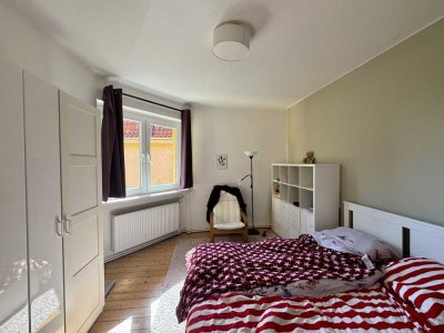 3 Zimmer Altbauwohnung mit hohen Decken &  Gemeinschaftsgarten - unteres Ostviertel Göttingen