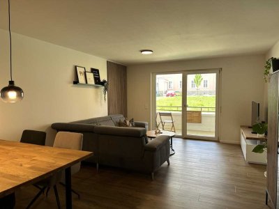 2-Zimmer Wohnung, Loggia, Einbauküche, Stellplätze - optional einige Möbel abkaufbar