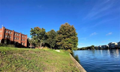 Modern. Zentral. Am Wasser - Grosszügige 1-Zimmer-Wohnung voll möbliert