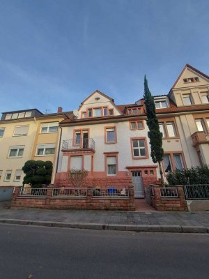 Geräumiges 12-Raum-Mehrfamilienhaus in Ludwigshafen am Rhein Mundenheim