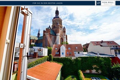 Mehrgenerationenhaus in ruhiger Lage und Kirchenblick in der historischen Altstadt Stralsunds