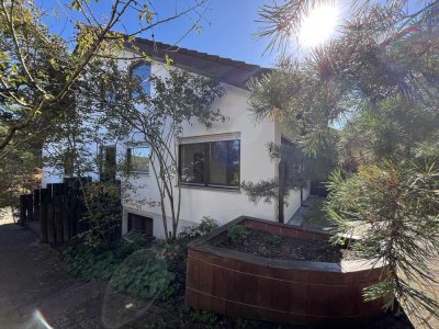 Doppelhaushälfte mit Einliegerwohnung - einziehen und wohlfühlen