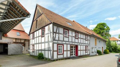 EFH mit ELW im Fachwerkstil – Wohnen mit Flair auf großzügigem Grundstück mit Scheune