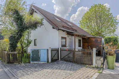 Ihr neues Zuhause mit Potenzial: Einfamilienhaus mit 5 Zimmer und herrlichen Garten