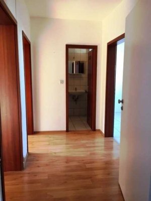 2-Zimmer Wohnung " am Klingenbrunn ", zentrale Lage
2.OG,  mit Einbauküche, ideal für 1-2 Personen.