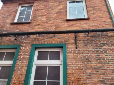 Wohn.-Geschäftshaus zum Selbtsausbau