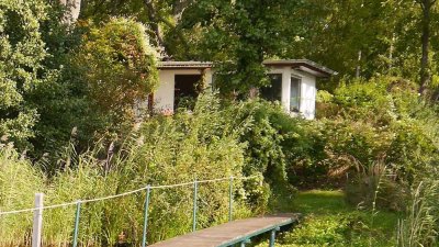 Wochenendhaus mit Garten und Steg                                         am Ufer des Glindower Sees