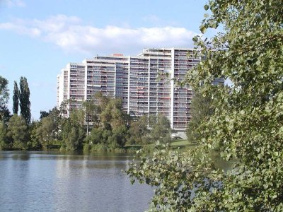 Schöne renovierte Penthouse ETW, 16. Stock; mit Schwimmbad & Sauna