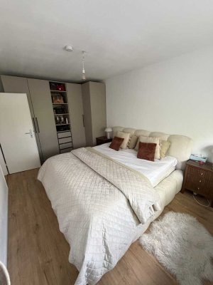 Helle modernisierte 4 Zimmer Wohnung in TOP Lage von Köln Weiden mit EBK & Balkon /  WG geeignet