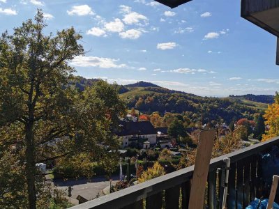 3 Zimmer Wohnung mit Balkon, Küche und Stellplätzen