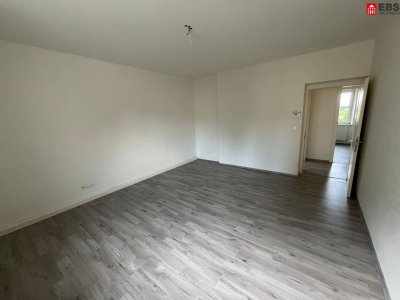 Attraktive 2-Zimmer-Wohnung im 1. Stock mit hellem Bad, sehr guter Anbindung und fairer Miete – ideal für Singles oder Paare in St. Valentin (ab sofort verfügbar)!