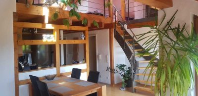 Schöne und helle 3-Zimmer-Maisonette-Wohnung am Ortsrand von Großbettlingen