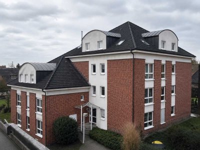 Moderne Dachgeschosswohnung mit Balkon & Tiefgaragenstellplatz