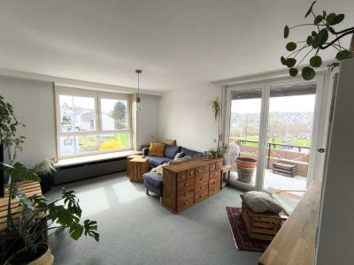 Helle 4-Zimmer-Wohnung mit Balkon und EBK in Esslingen am Neckar