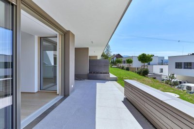 HOCHWERTIGE 2-Zimmer-Wohnung mit 25 m² Terrasse UND Garten - sehr ruhige Lage
