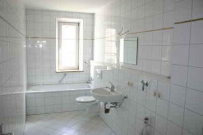 Wg geeignete 2,5 ZKB in Uninähe