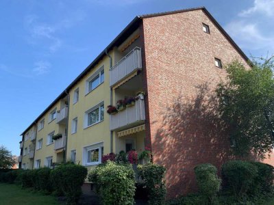 Peine Stadt / Sehr attraktive und große Eigentumswohnung im Erdgeschoss mit Balkon und Garage