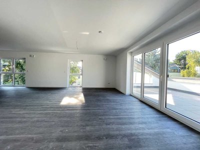 Penthouse mit Einbauküche und Balkon: freundliche 3,5-Zimmer-Penthouse-Wohnung in Butzbach