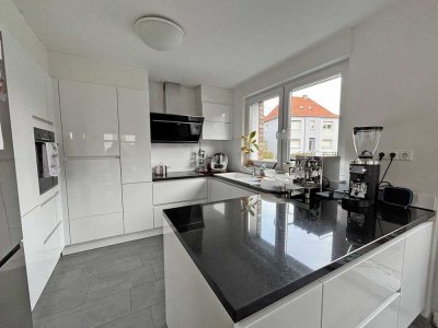 Effizient wohnen, stilvoll leben – Neubau-Doppelhaushälfte (KfW 40) mit Carportstellplatz an der