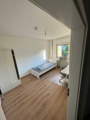 Für Studenten! Zimmer nahe WHU zu vermieten! Neu renoviert