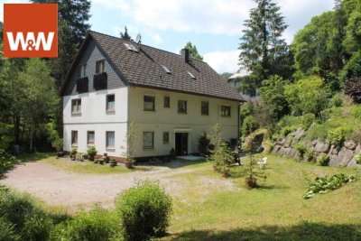 2-Familienhaus mit Einliegerwohnung und großem Grundstück in Waldrandlage in Görwihl-Tiefenstein