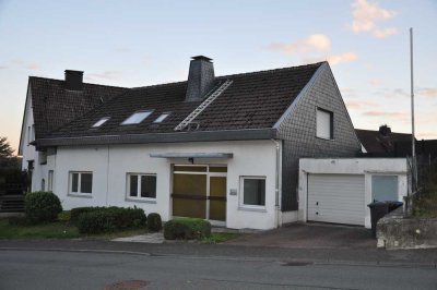Gepflegtes Ein- / Zweifamilienhaus in Marsberg