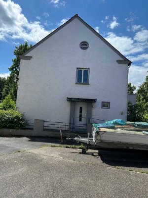 Charmantes kleines Mehrfamilienhaus mit zwei 2-Zimmer-Wohnungen  in Mannheim Feudenheim