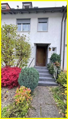 Großzügiges Reihenhaus zu vermieten
Ideal für eine große Familie oder eine WG-Neugründung.