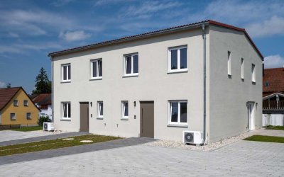 Neubau-Doppelhaushälfte