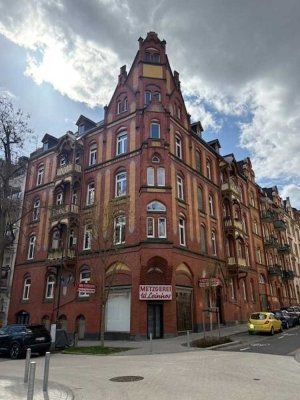 Neuwertige 3 Zimmer Wohnung mit Terrasse zu verkaufen