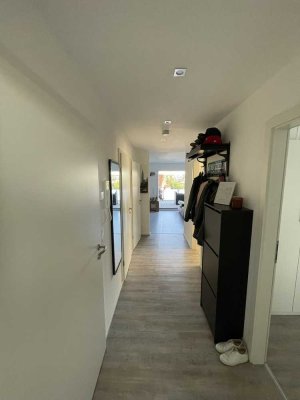 Neuwertige 3-Zimmer-Wohnung mit Balkon und Einbauküche in Löchgau