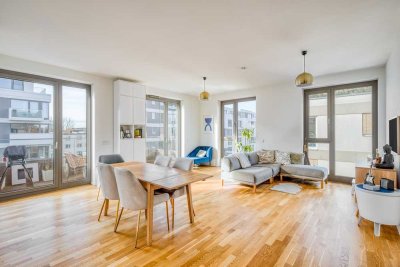 Stunning 4-5 Room corner appointed apartment, with TV tower views at Luisenpark !