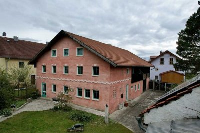 Ehemaliges Künstlerhaus im idyllischen Neuching