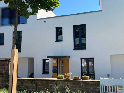 Modernes & energieeffizientes 4-Zimmer-RMH mit gehobener Innenausstattung in Karlsruhe-Knielingen