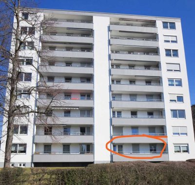 Freundliche 4,5-Zimmer-Wohnung mit Balkon und EBK in Reutlingen